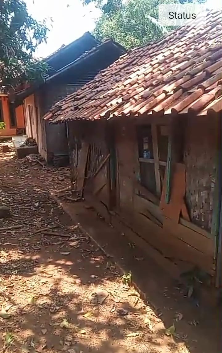 Memprihatinkan! Samyi Alias Herman Warga Desa Mekarasih Menanti Uluran Tangan Dermawan, Rumah Berlantai Tanah