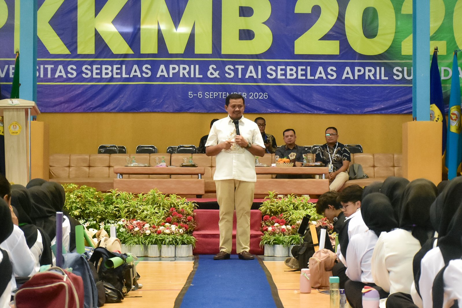 Bupati Sumedang Motivasi 1.007 Mahasiswa Baru UNSAP dan STAI Sumedang: Dorong Growth Mindset dan Adaptasi Teknologi